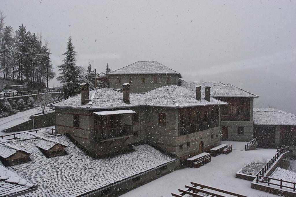 Katogi Averoff Hotel & Winery Metsovo Exterior photo